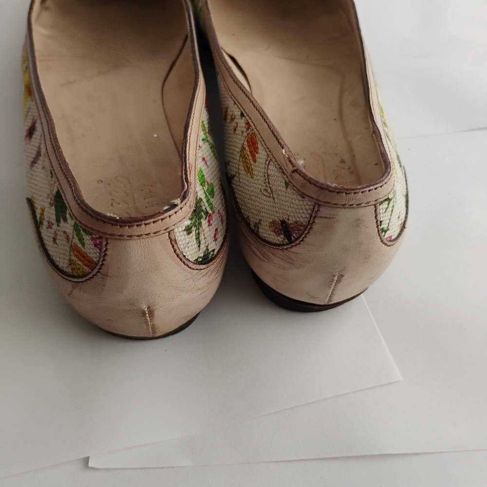 Gucci Floral Canvas Ballet Flats with Bamboo Horsebit - Cream, Red, Green, Brown - Picture 6 of 16